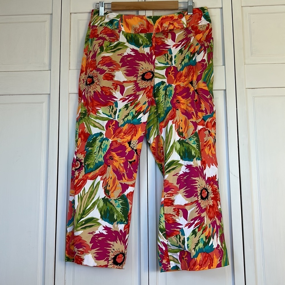 Bandolino Stretch Cropped Flare Chino Bight Floral EUC 12
